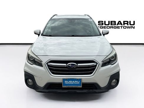 Used 2018 Subaru Outback 2.5i Touring AWD/4WD image 2