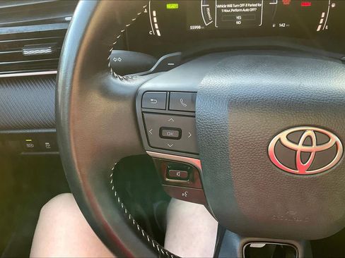 Used 2025 Toyota Camry SE FWD image 21