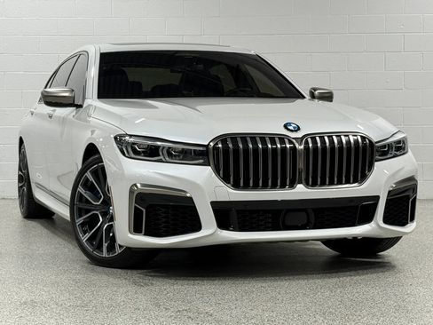 Used 2022 BMW M760i xDrive w/ Luxury Rear Seating Package AWD/4WD image 4