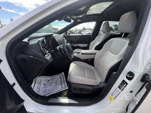 Used 2024 Lexus RX 350 image 11