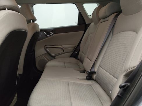 Used 2020 Kia Soul EX image 18