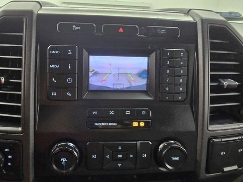 Used 2022 Ford F250 XL w/ Power Equipment Group AWD/4WD image 27