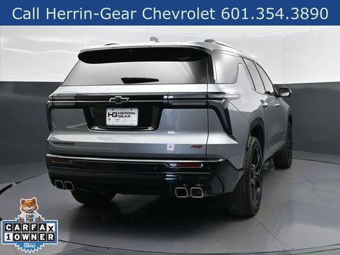Used 2024 Chevrolet Traverse RS image 7
