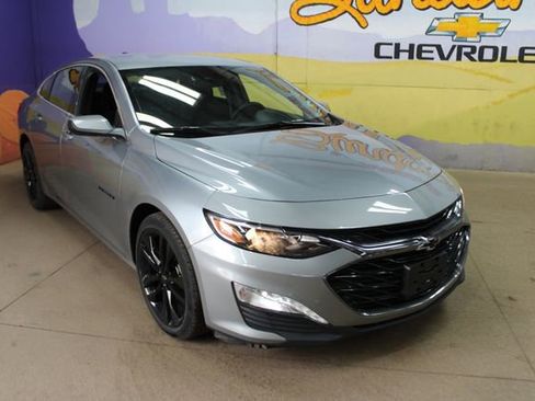 Used 2024 Chevrolet Malibu LT w/ Sport Edition FWD image 4