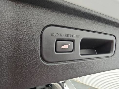 Used 2024 Honda Pilot Touring image 37