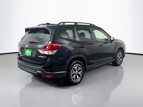 Used 2023 Subaru Forester Premium AWD/4WD image 10