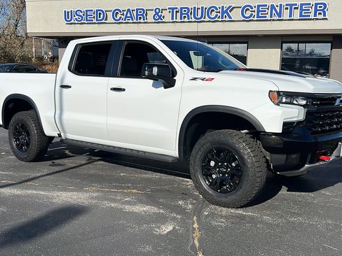 Used 2024 Chevrolet Silverado 1500 ZR2 w/ Technology Package image 2