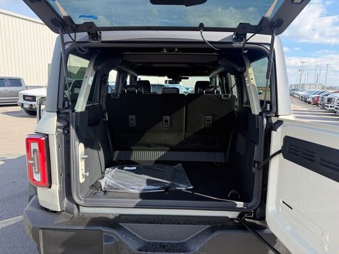 New 2025 Ford Bronco Outer Banks w/ Sasquatch Package image 15