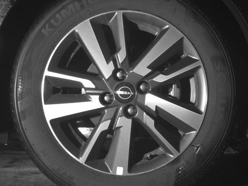 Used 2025 Nissan Versa SV image 13