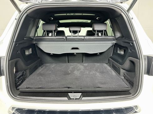 Used 2024 Mercedes-Benz GLB 250 4MATIC image 25