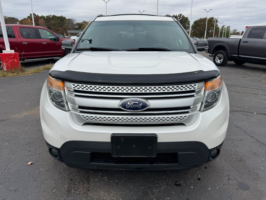 Used 2014 Ford Explorer XLT w/ Equipment Group 202A AWD/4WD image 8