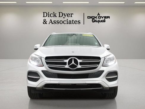 Used 2019 Mercedes-Benz GLE 400 4MATIC image 4