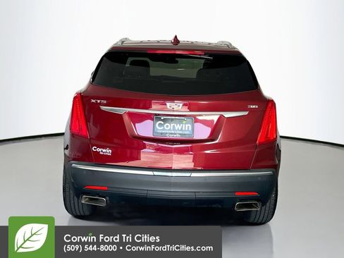 Used 2017 Cadillac XT5 Luxury w/ Driver Awareness Package FWD image 13