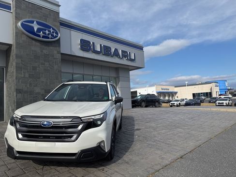 New 2025 Subaru Forester Premium w/ Convenience Package #1 image 2