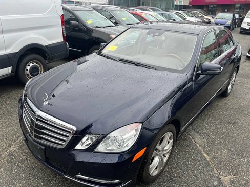 Used 2011 Mercedes-Benz E 350 4MATIC Sedan image 2