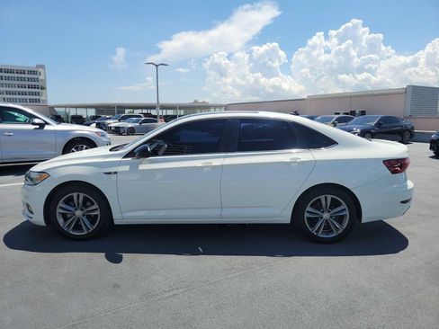Used 2021 Volkswagen Jetta R-Line w/ R-Line Cold Weather Package FWD image 3