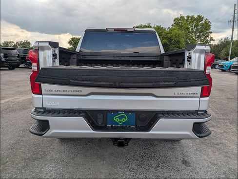 Used 2022 Chevrolet Silverado 1500 Custom RWD image 10