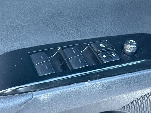 Used 2025 Toyota Camry SE w/ Multimedia Upgrade Package FWD image 12