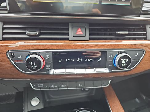 Used 2023 Audi A4 2.0T Premium Plus image 21