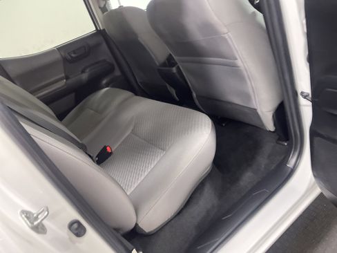 Used 2022 Toyota Tacoma SR image 21