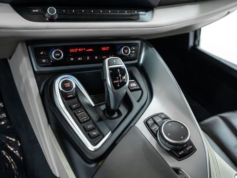 Used 2014 BMW i8 image 27