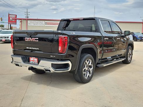Used 2024 GMC Sierra 1500 SLT AWD/4WD image 3