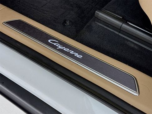 Certified 2020 Porsche Cayenne image 13