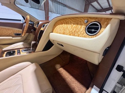 Used 2013 Bentley Continental GT image 36