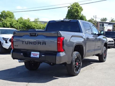 Used 2024 Toyota Tundra Limited AWD/4WD image 11