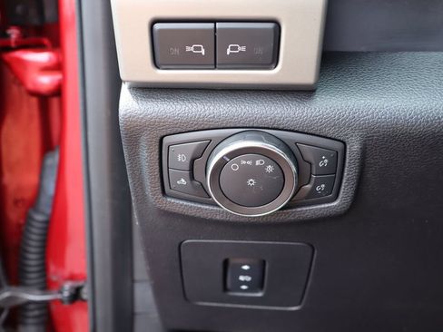 Used 2016 Ford F150 Lariat w/ Equipment Group 501A Mid AWD/4WD image 32
