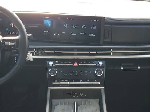 Used 2025 Hyundai Santa Fe SEL image 15