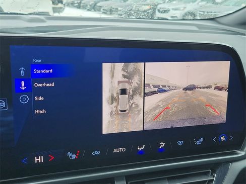 Used 2024 Chevrolet Equinox EV RS image 28