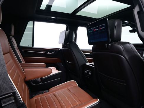 Used 2023 GMC Yukon Denali Ultimate AWD/4WD image 40