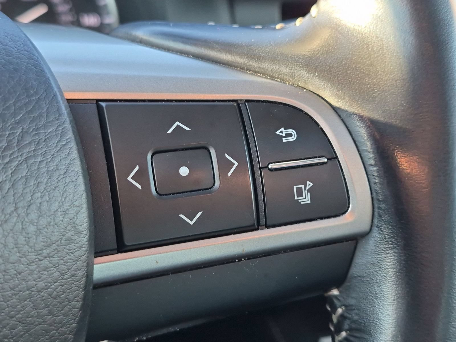 Used 2016 Lexus ES 300h w/ Navigation System Package FWD image 20