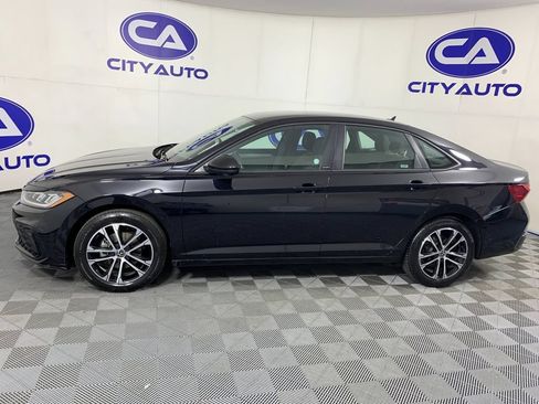 Used 2025 Volkswagen Jetta Sport FWD image 6