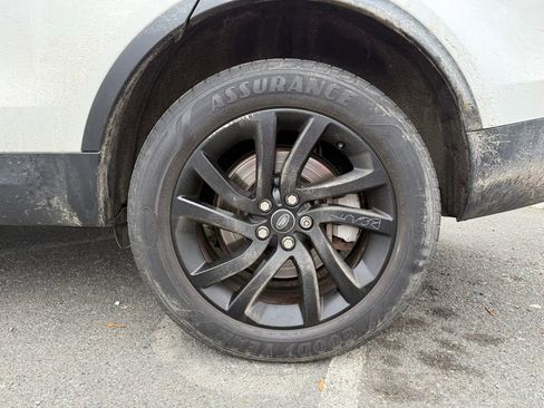 Used 2019 Land Rover Discovery HSE Luxury image 17