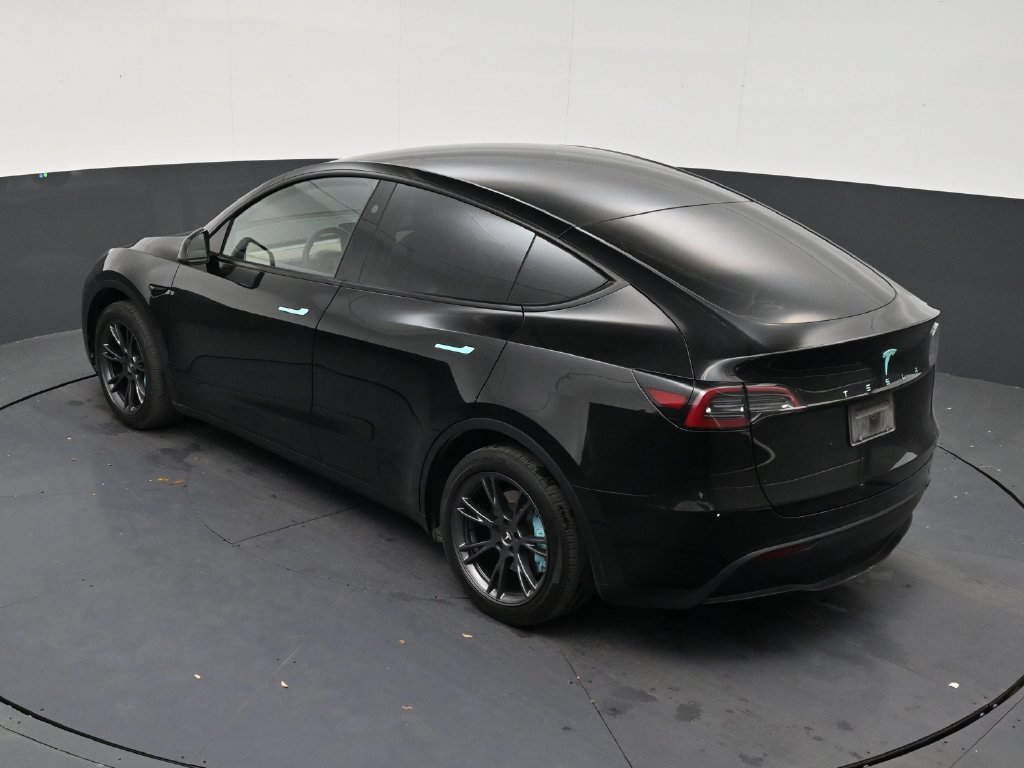 Used 2024 Tesla Model Y Long Range RWD image 13