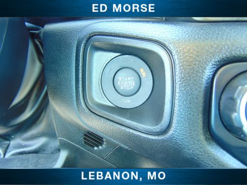 Used 2025 Jeep Gladiator Sport image 25