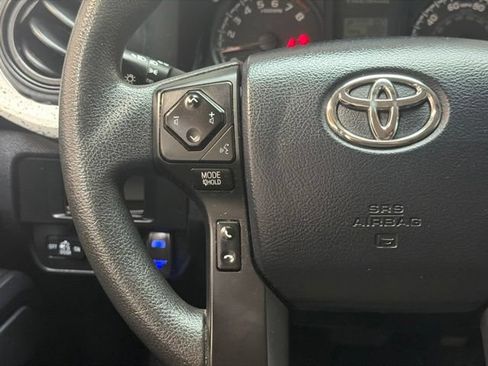 Used 2017 Toyota Tacoma SR RWD image 19