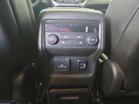 Used 2018 GMC Acadia SLT image 23