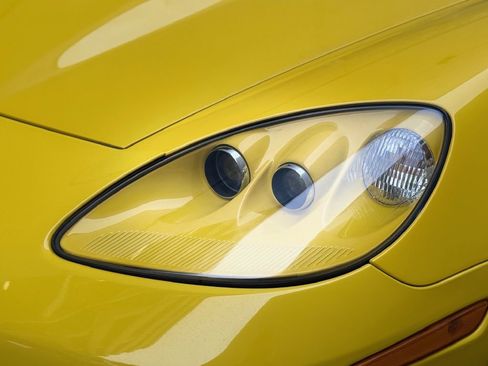 Used 2013 Chevrolet Corvette 427 w/ 1SB Preferred Equipment Group image 23