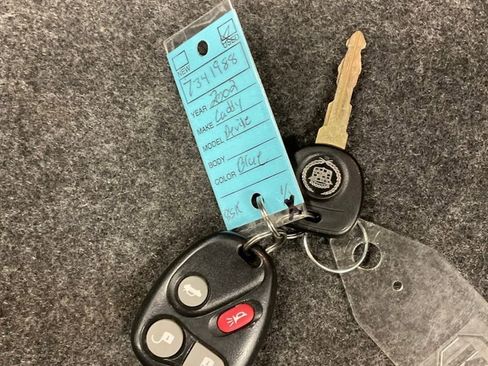 Used 2000 Cadillac De Ville w/ Comfort/Convenience Pkg image 25