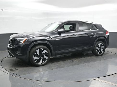 Used 2024 Volkswagen Atlas Cross Sport SE AWD/4WD image 7