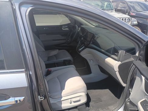 Used 2019 Honda Odyssey EX image 10