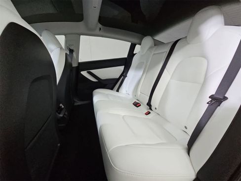 Used 2021 Tesla Model 3 Standard Range Plus image 20
