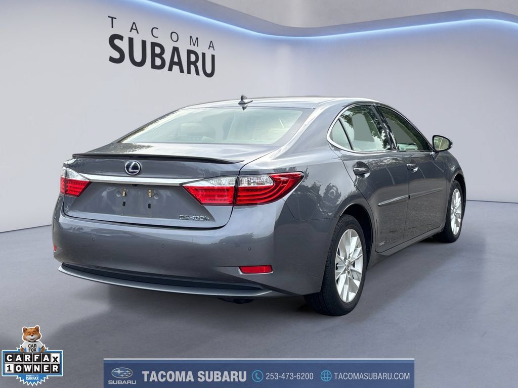 Used 2013 Lexus ES 300h w/ Luxury Pkg FWD image 5
