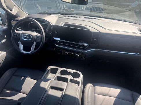 Used 2025 GMC Sierra 1500 SLT RWD image 8