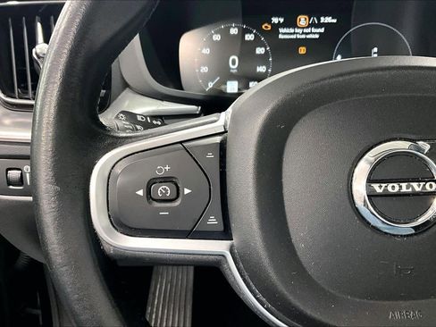 Used 2019 Volvo XC60 T8 Momentum w/ Advanced Package AWD/4WD image 22
