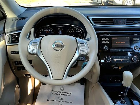 Used 2015 Nissan Rogue S image 5