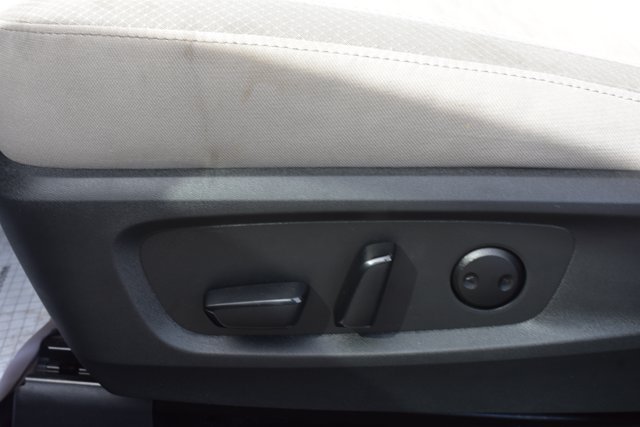 Used 2024 Nissan Pathfinder SV AWD/4WD image 13